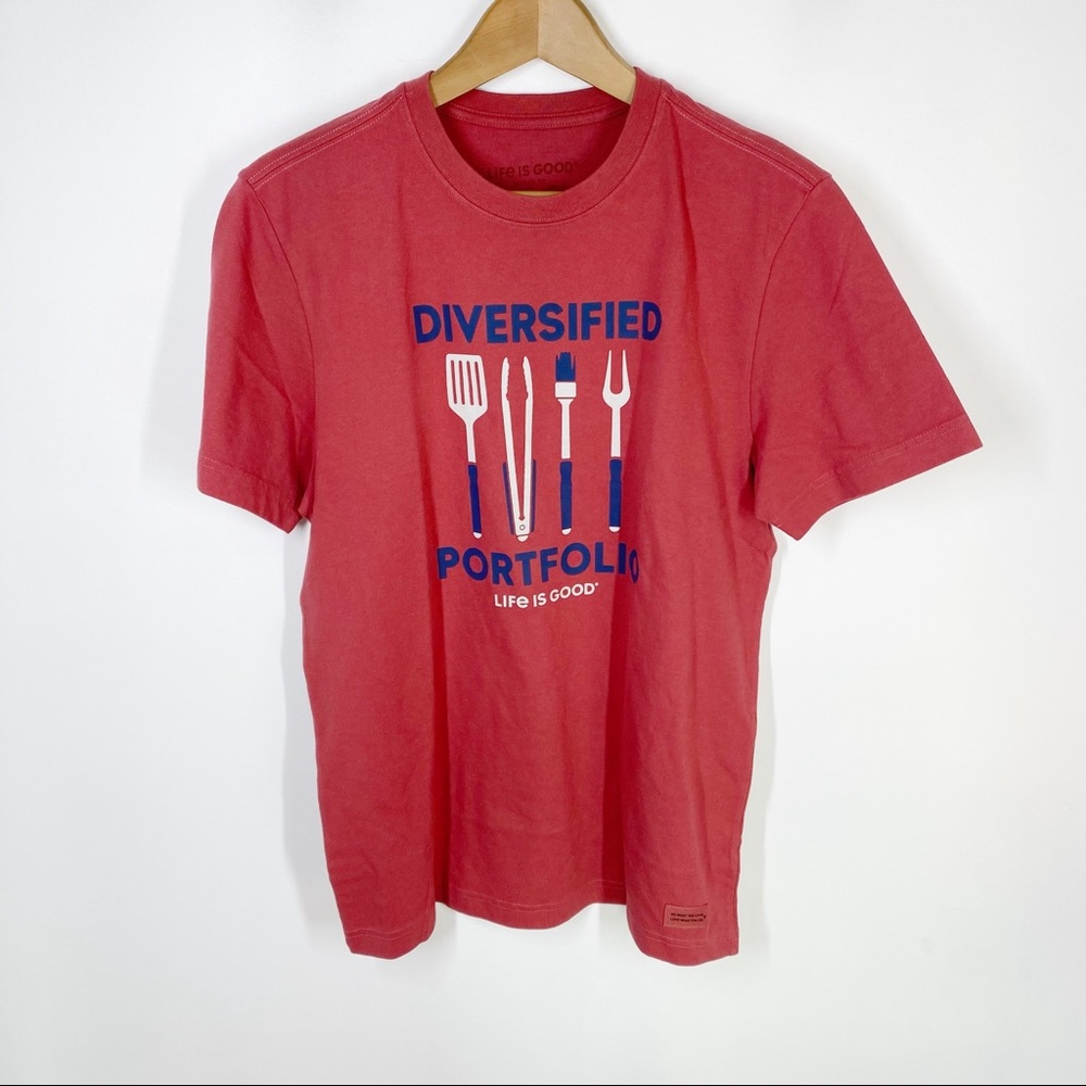Life is Good Mens Crusher Tee Shirt Grilling Tools